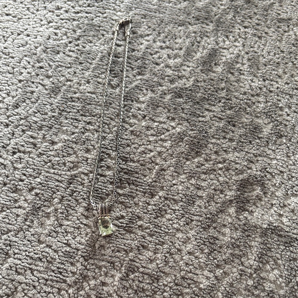 Elegant Silver Necklace with Green Gemstone